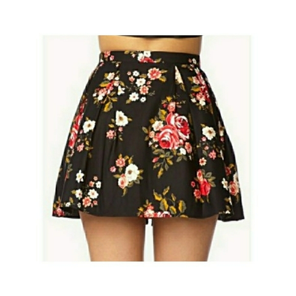 Forever 21 Dresses & Skirts - ▪︎Forever 21▪︎Floral Box Pleated Skirt